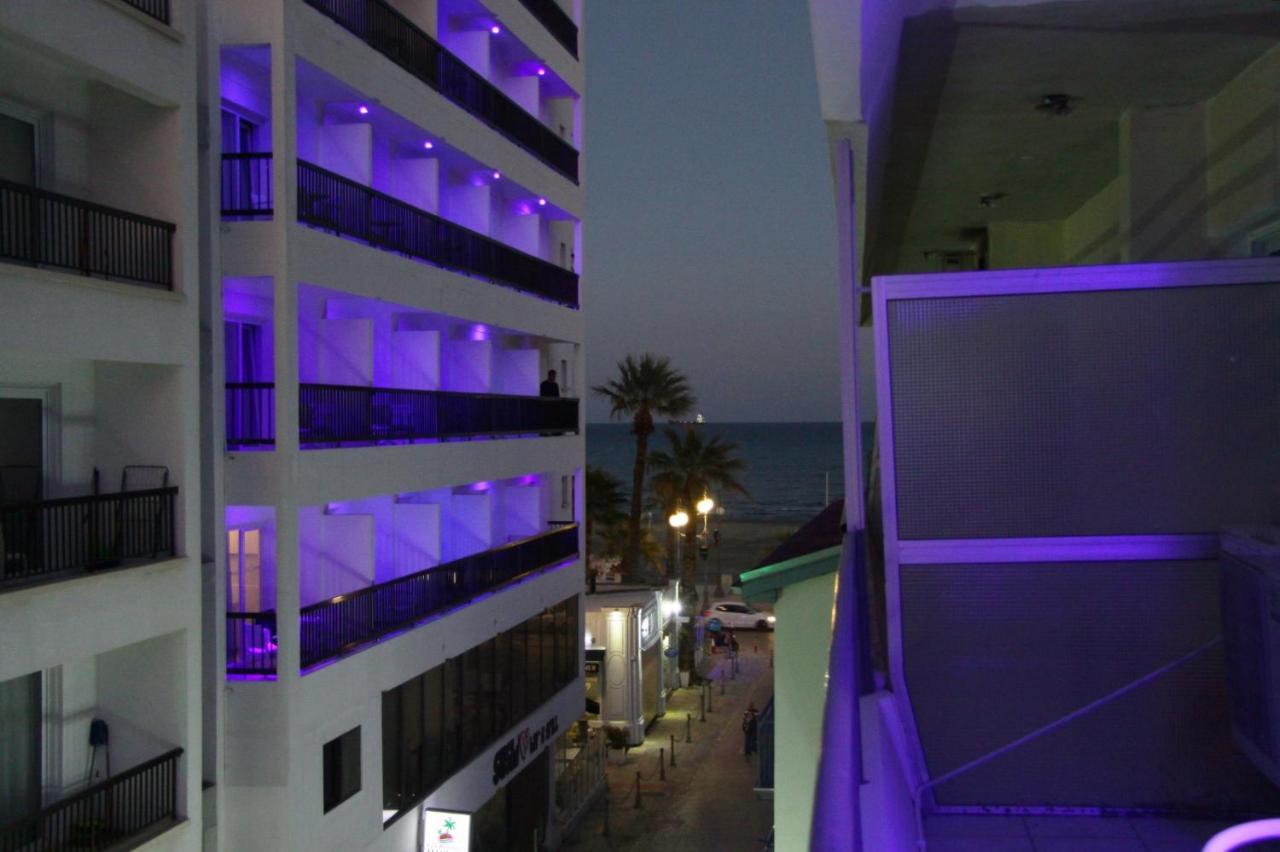 Larnaca Bay Suites エクステリア 写真